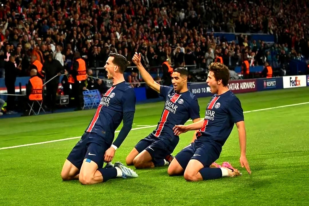 -包含多特蒙德绝杀巴黎圣日耳曼，托马斯穆勒补时绝平足总杯的词条